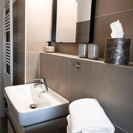 Eich-penthouse, Zentral Am Stadtwald Mit Ausblick Ueber Stadt, 24h Self Check-in, Netflix, Disneyplus * Hannover